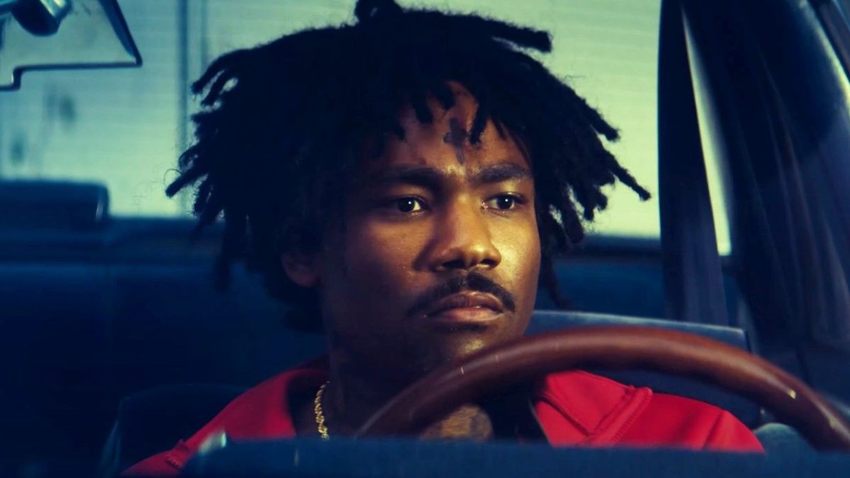 Donald Glover y la estrella de Stranger Things se transforman completamente en 21 Savage en el tráiler de American Dream
