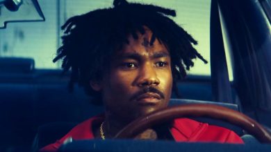 Donald Glover y la estrella de Stranger Things se transforman completamente en 21 Savage en el tráiler de American Dream