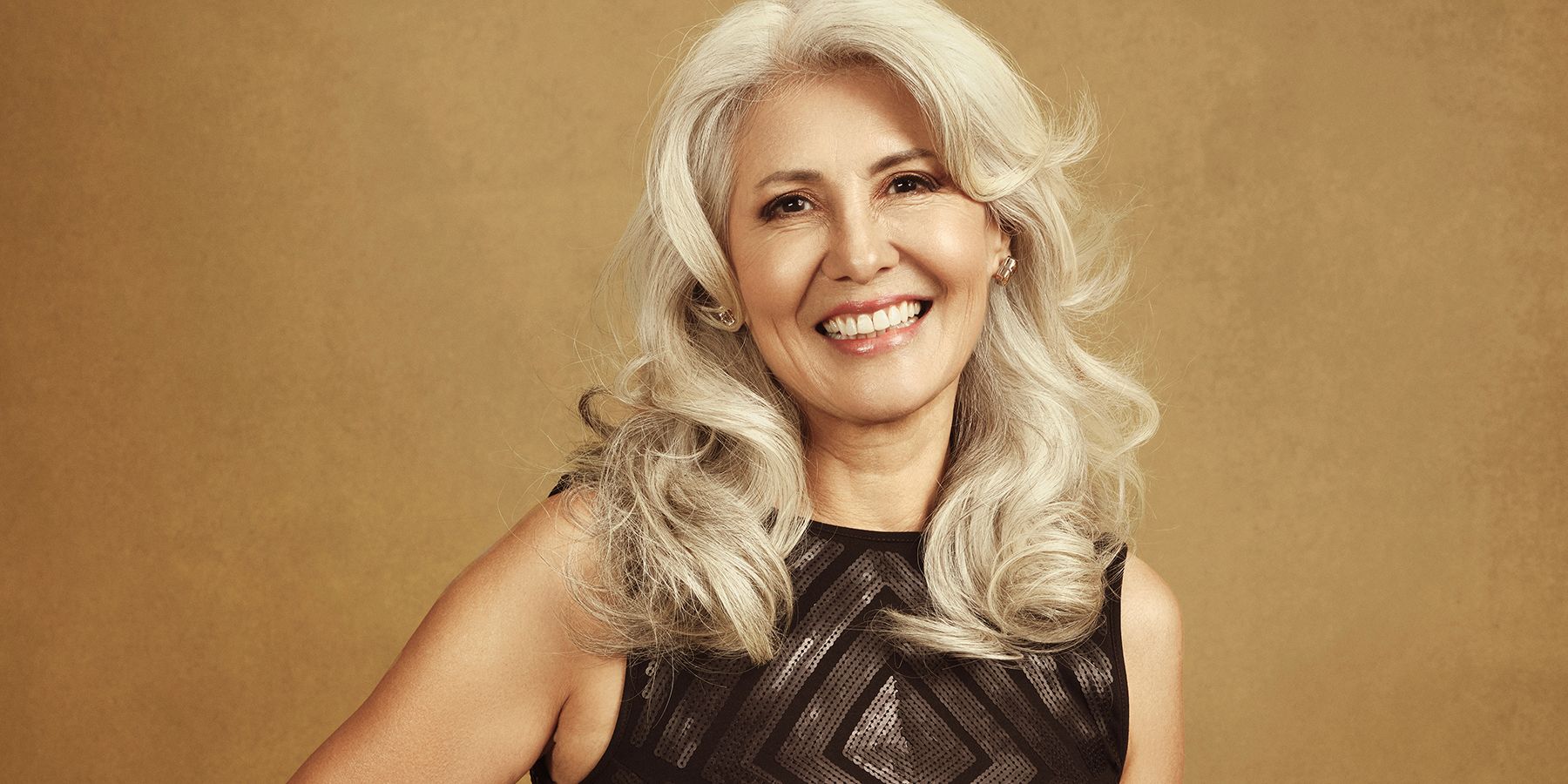 Edith Aguirre de The Golden Bachelor fue vista bailando con un impactante invitado a la boda