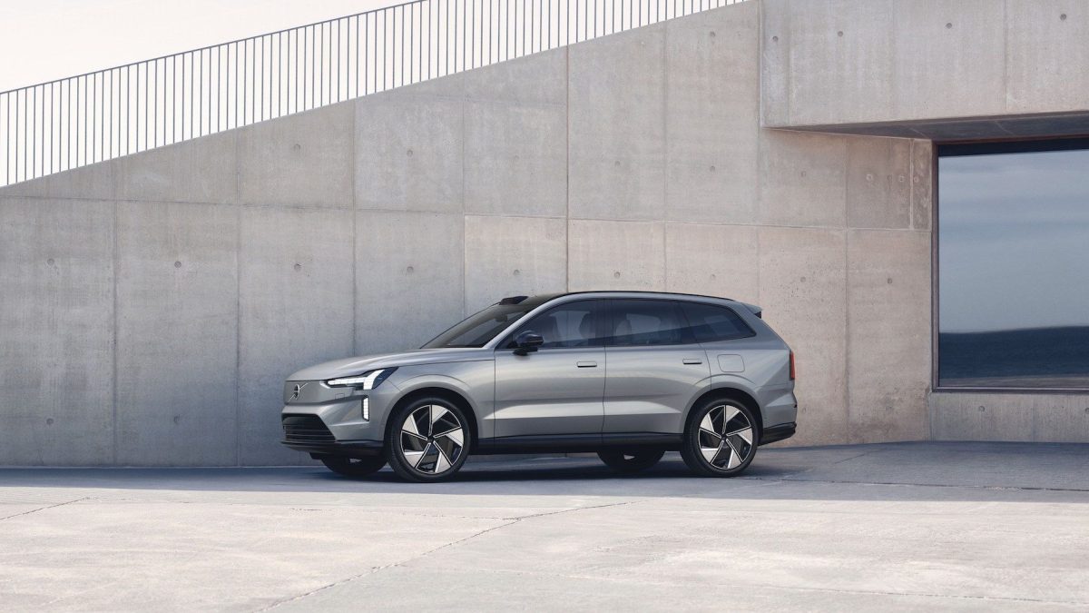 El SUV eléctrico de 7 plazas EX90 de Volvo ya se puede reservar en EE. UU.