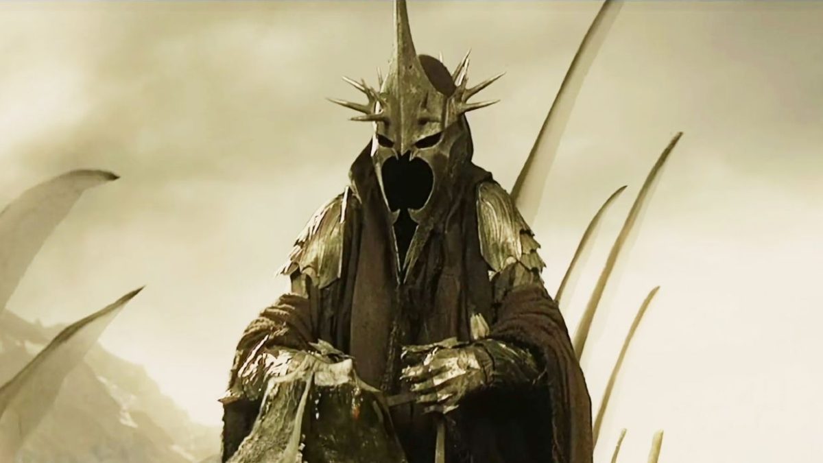 El cosplay del Señor de los Anillos recrea la apariencia blindada del Rey Brujo