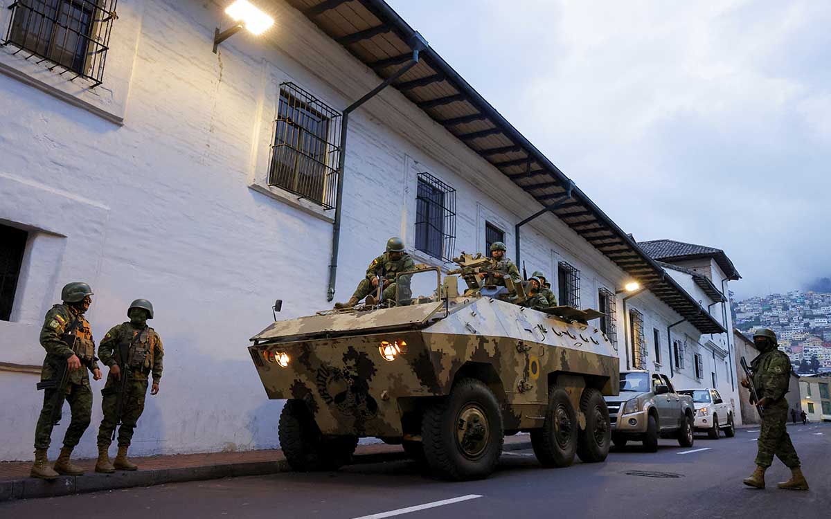 Embajadora de México en Ecuador llama a connacionales evitar traslados no esenciales