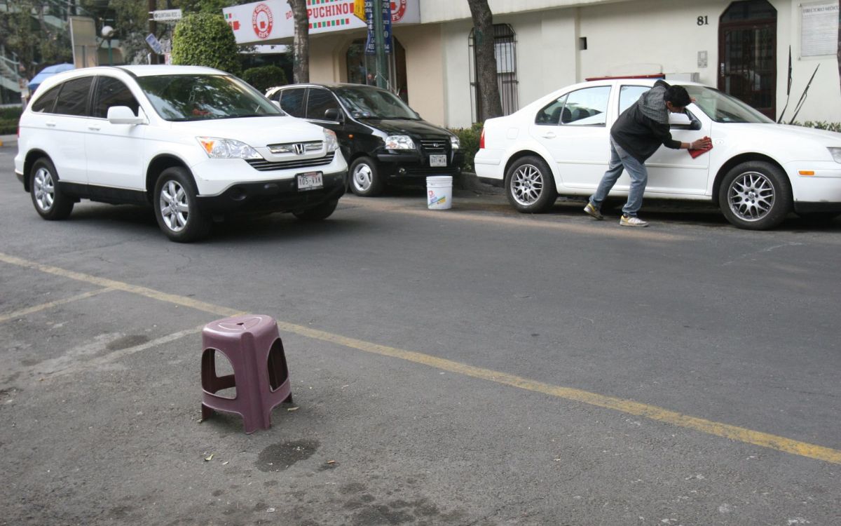 En estas colonias de la CDMX quitarán a los franeleros