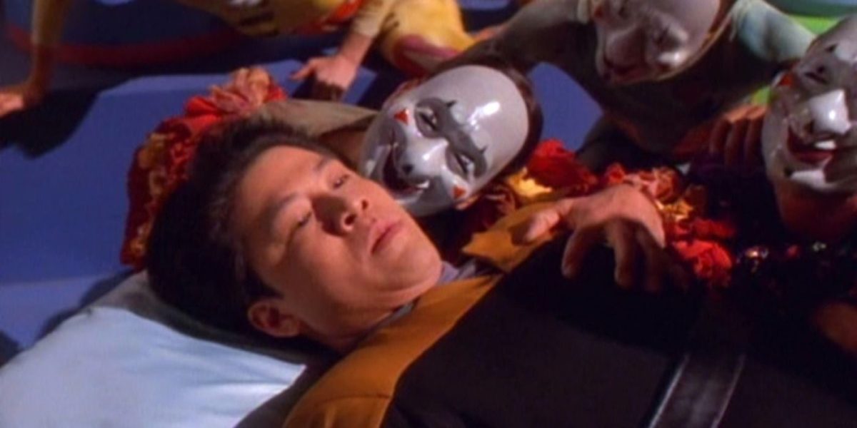 "Eres el primero al que sacrifican": las cubiertas inferiores son una mentira, ya que Harry Kim admite que ser un alférez de Star Trek es en realidad un infierno