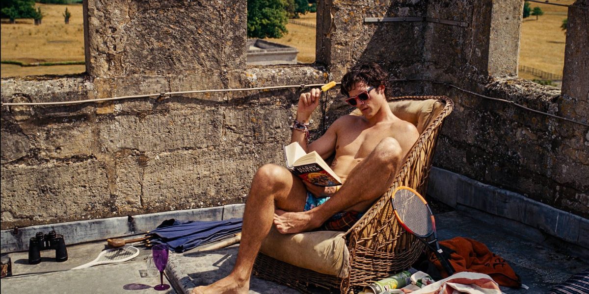 Jacob Elordi de Saltburn huele su propia vela de agua de baño y recrea la parte más inquietante