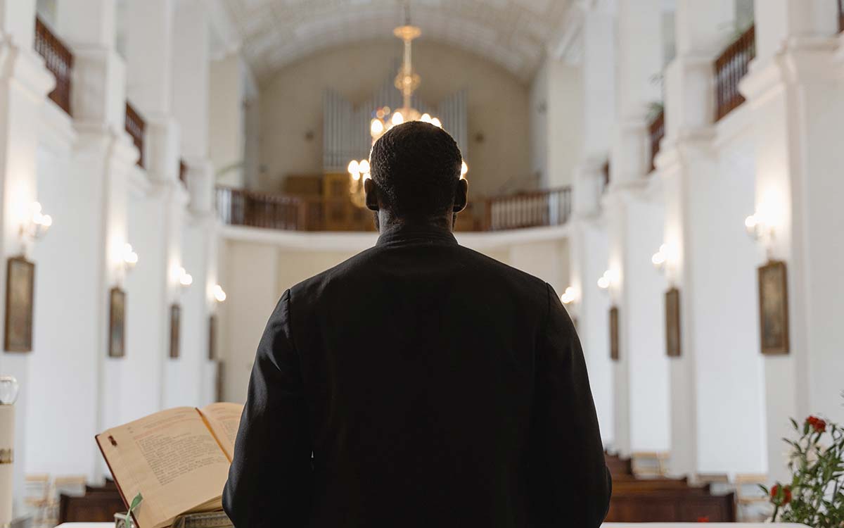 La BBC destapa casos de violaciones y torturas del fundador de una megaiglesia evangélica