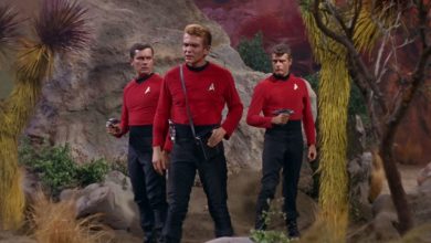 "La seguridad no llega a casa tanto como ustedes": los camisas rojas de Star Trek sabían que eran carne de cañón, lo que hace que sus muertes sean aún más oscuras