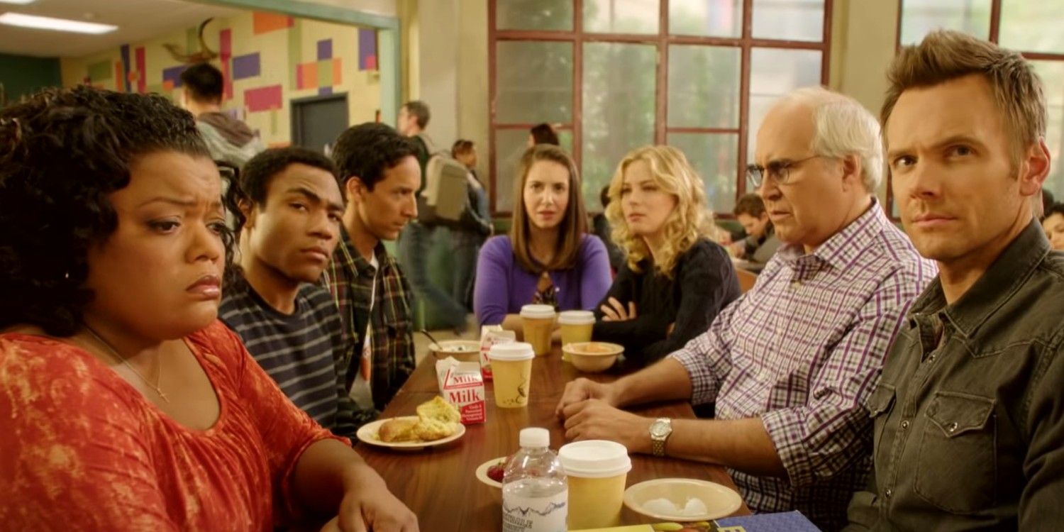 Las estrellas de la comunidad se reúnen (y otra envía su amor) en medio de la espera de la película Peacock