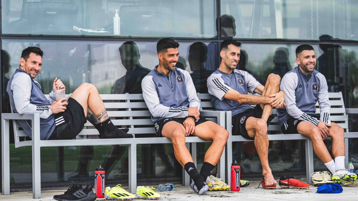Luis Suárez: 'Messi, Alba, Busquets y yo soñábamos con retirarnos en el Barcelona' | Video