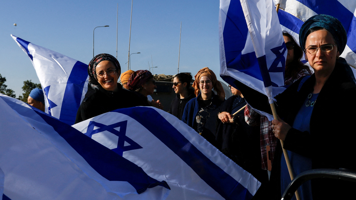 Manifestantes israelíes impiden la entrada a Gaza de camiones de ayuda humanitaria | Video