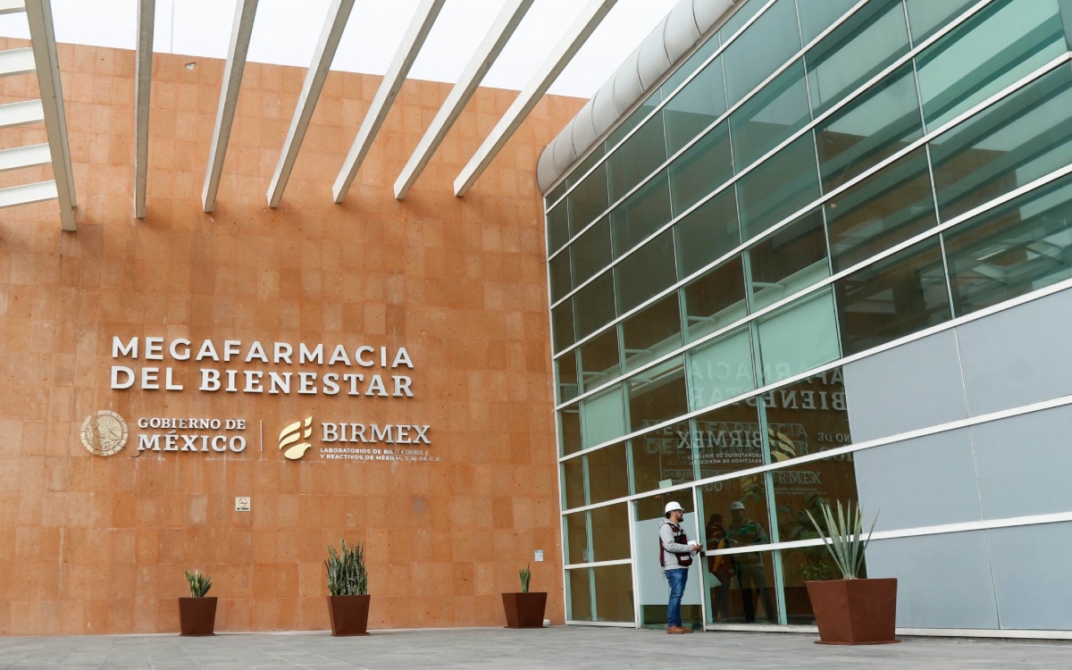 Megafarmacia entregará medicamentos a domicilio: AMLO