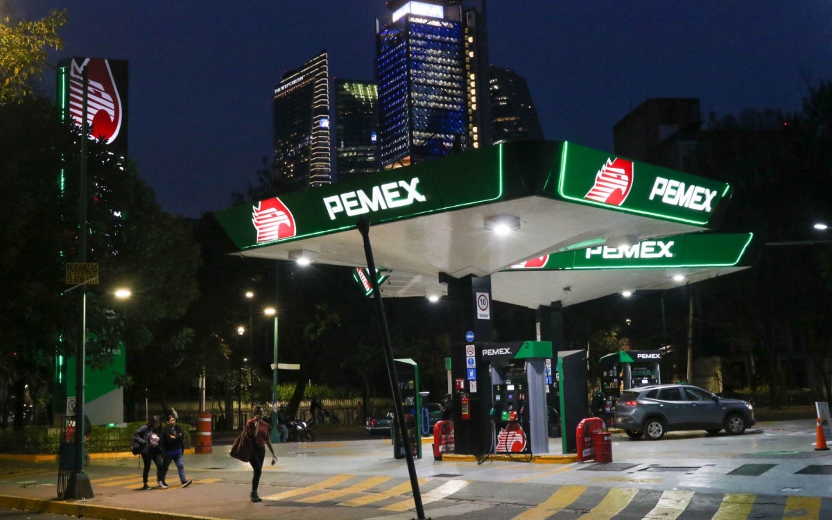 Pemex dice que ha duplicado producción en gestión de AMLO