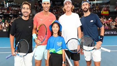 Rafael Nadal reaparece con sonrisas y, derrota, en dobles | Video