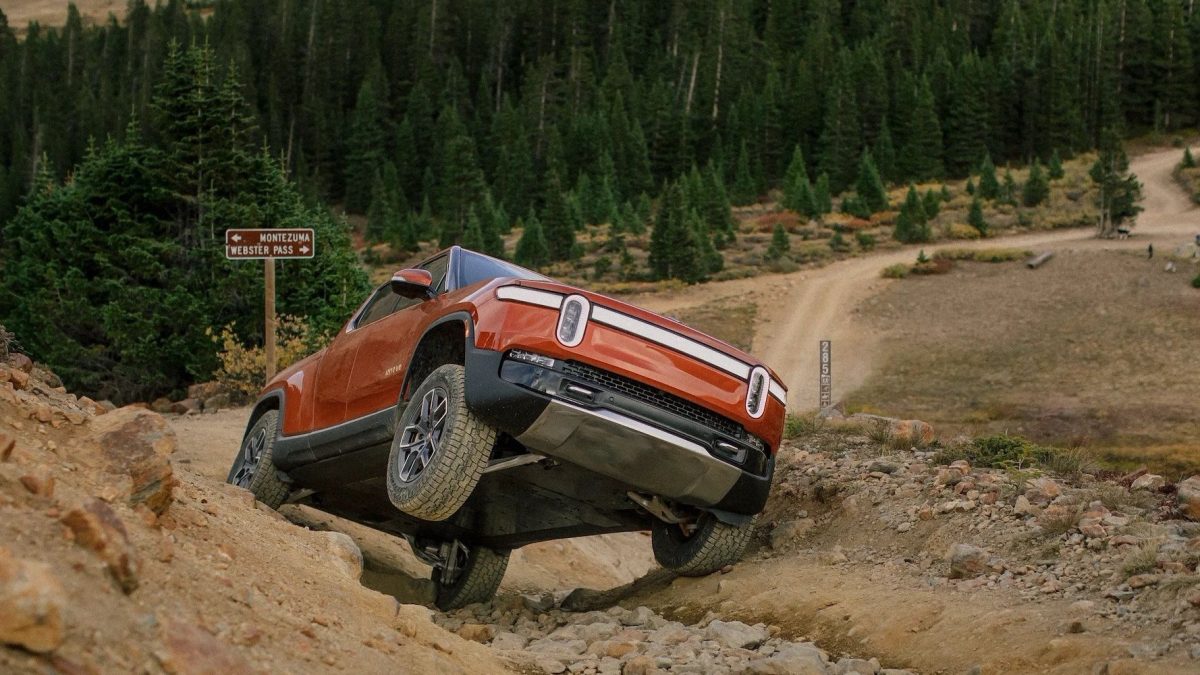Rivian de doble motor vs. Cuádruple motor: ¿Qué sistema AWD es el adecuado para usted?