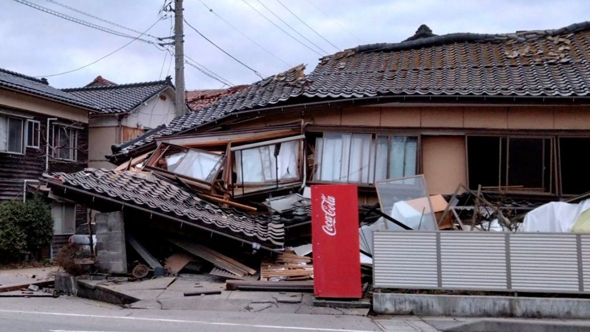 Sismo Japón: Personas atrapadas en los escombros y más de 32 mil hogares sin electricidad