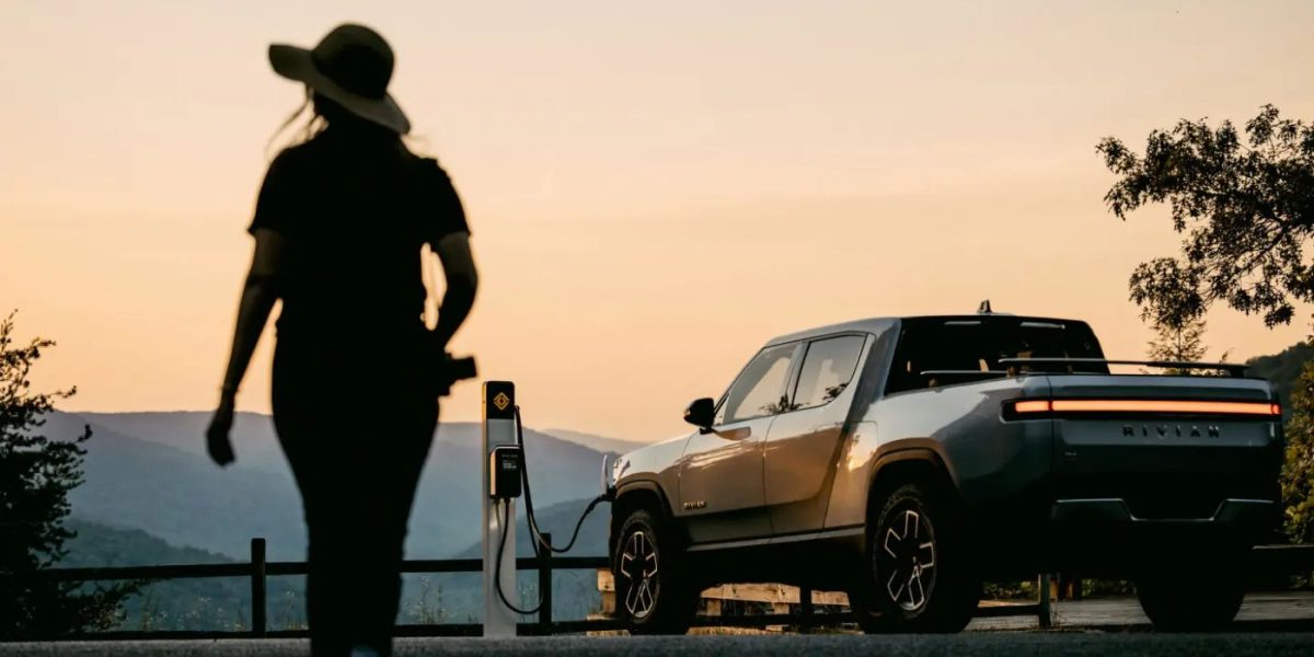 Todas las opciones de carga pública y doméstica para su Rivian EV