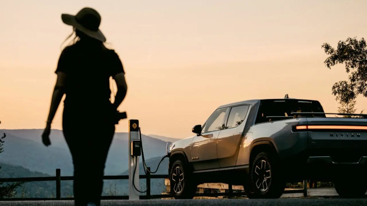 Todas las opciones de carga pública y doméstica para su Rivian EV