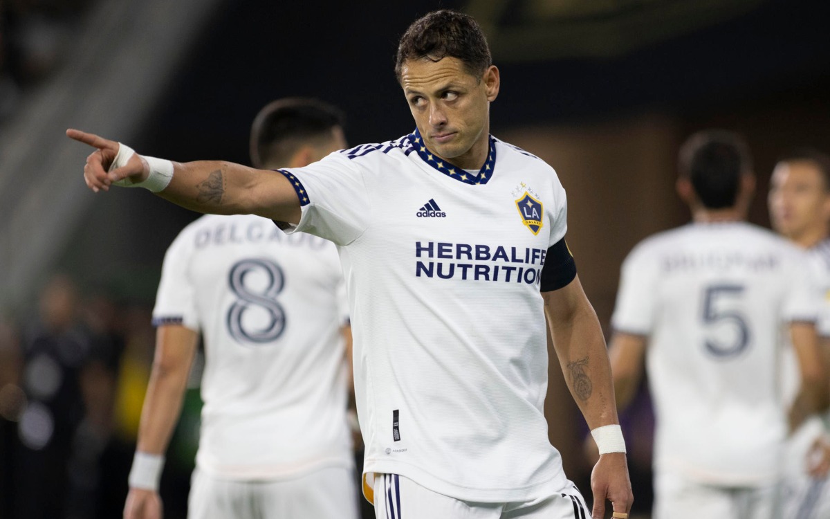 ¿Regresará Chicharito Hernández a Chivas?