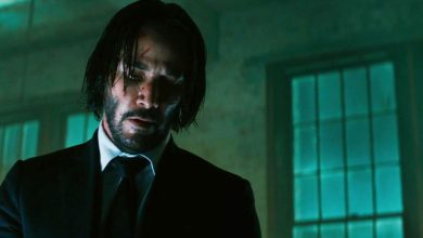 Las alas de ángel de Keanu Reeves en la foto del set de la película de comedia de Aziz Ansari hacen que Constantine 2 espere más