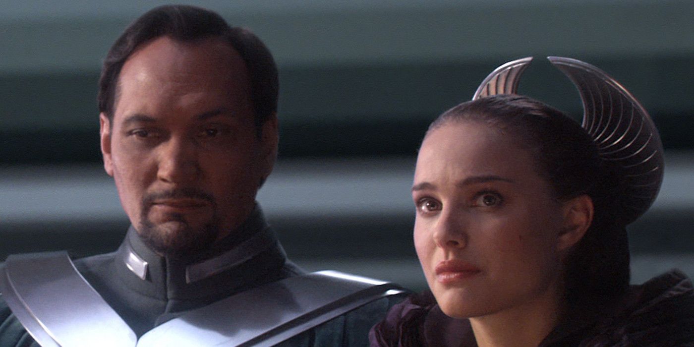 Bail Organa y Padme Amidala en el Senado de la República de Star Wars: La venganza de los Sith