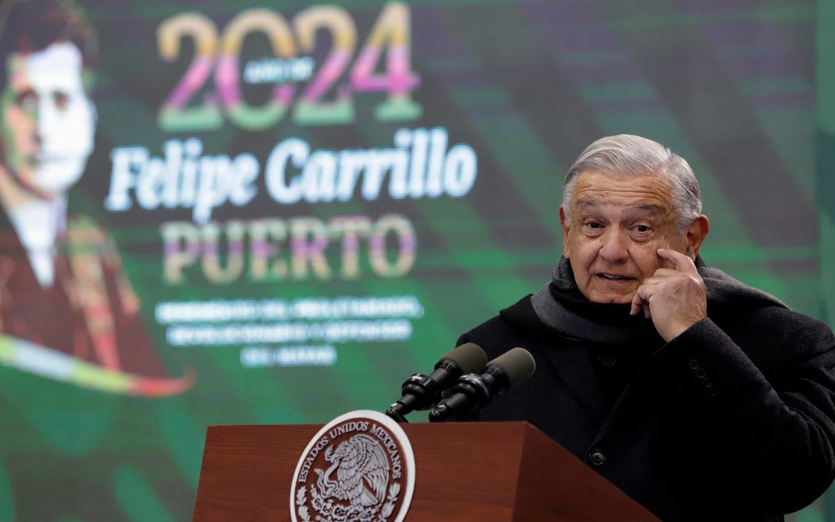 AMLO promete ‘facilidades’ a familias de 5 argentinos muertos en accidente en QR