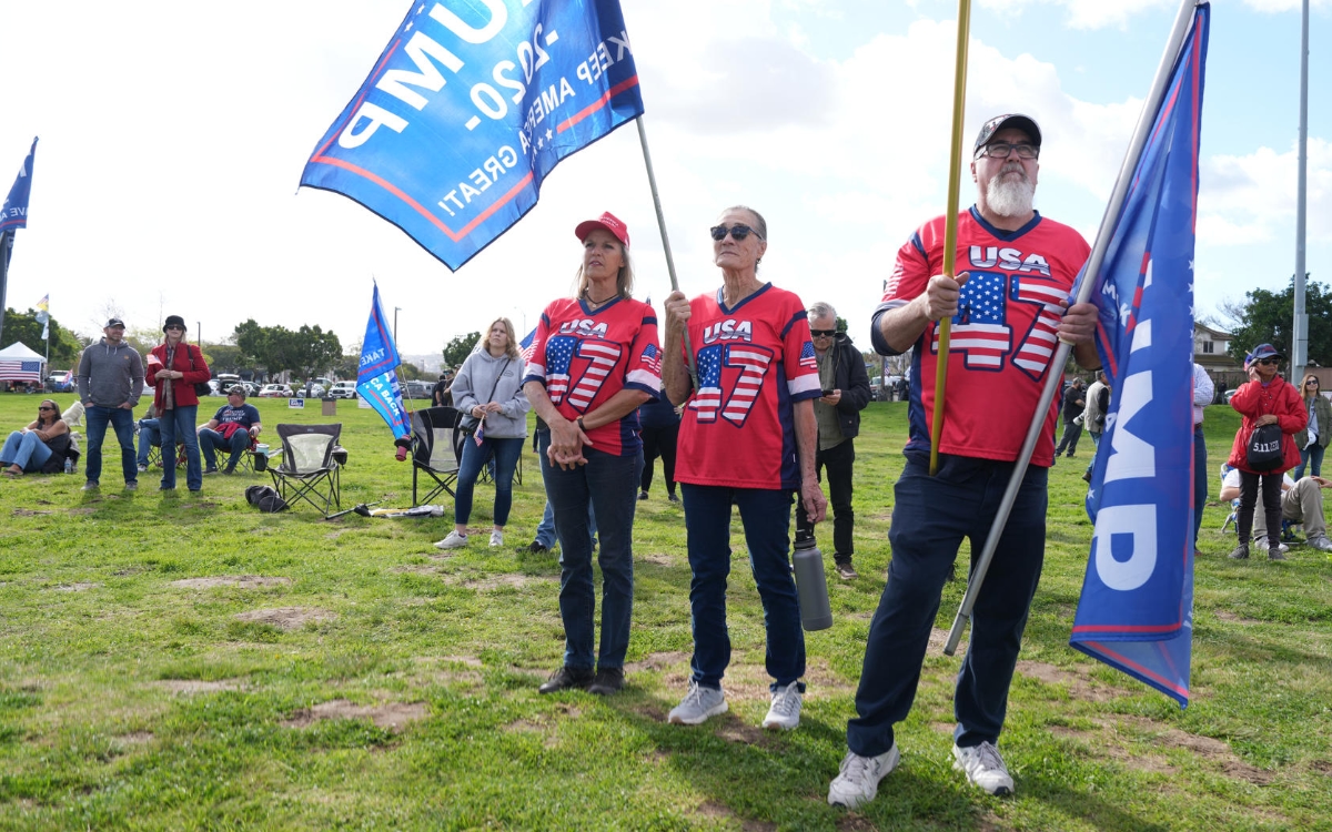 Antiinmigrantes protestan en frontera sur de EU