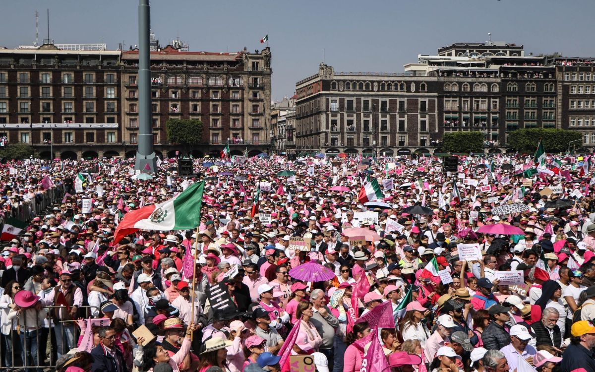 Así se vió el Zócalo lleno durante la Marcha por la Democracia | Fotos y Videos