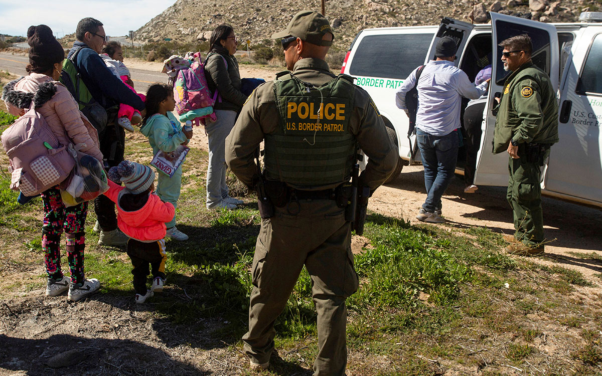 Autoridades mexicanas advierten un alza de migrantes chinos en frontera con California