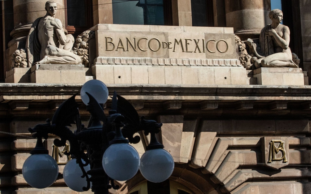 Banxico reduce a 2.8 % su pronóstico del PIB para 2024