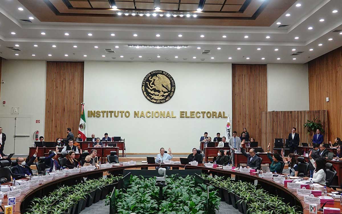 El INE revisará que candidaturas cumplan con los ocho requisitos contra la violencia de género