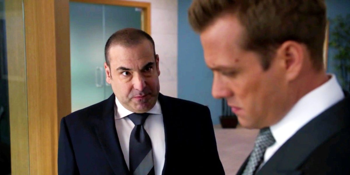El actor de Trajes originales está abierto a regresar en un spin-off después de que la serie basada en Louis Litt fuera descartada