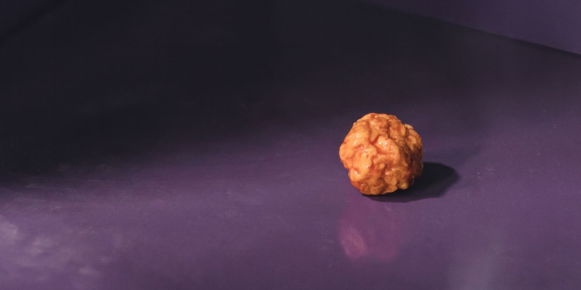 El adelanto de Chicken Nugget revela una serie de Netflix sobre un hombre cuya hija se convierte en un nugget de pollo