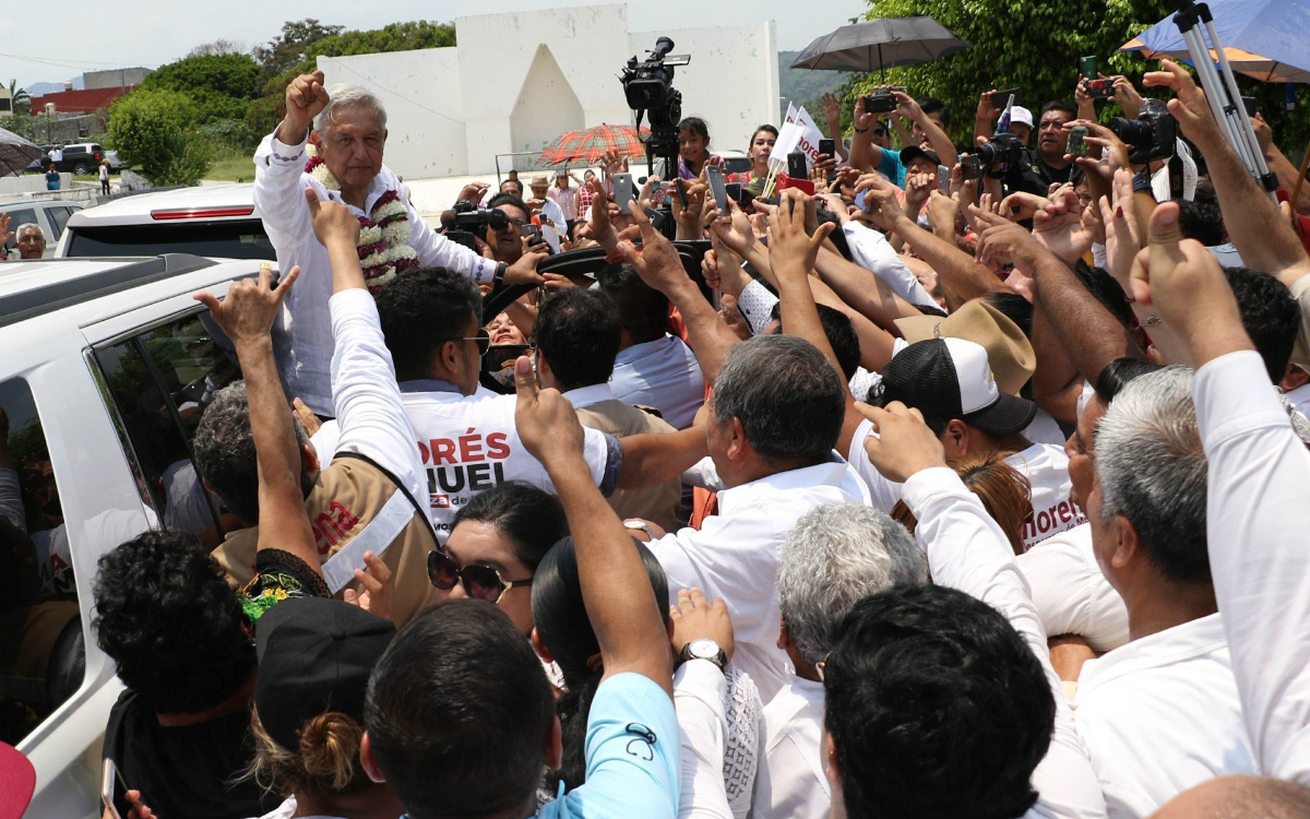 Gobierno de Calderón intentó vincular a AMLO con el narco, pero ex escoltas rechazaron ser testigos protegidos