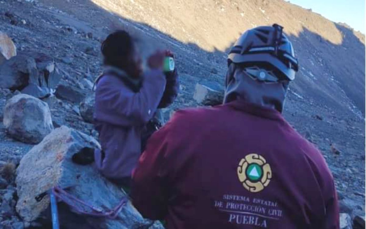 Hallan sin vida al guía de alpinistas perdidos en el Pico de Orizaba