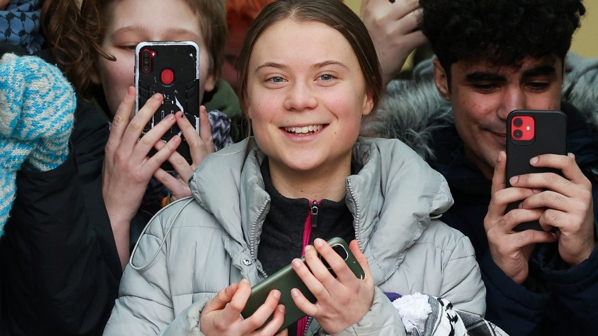 Juez absuelve a Greta Thunberg en juicio en Londres por protesta