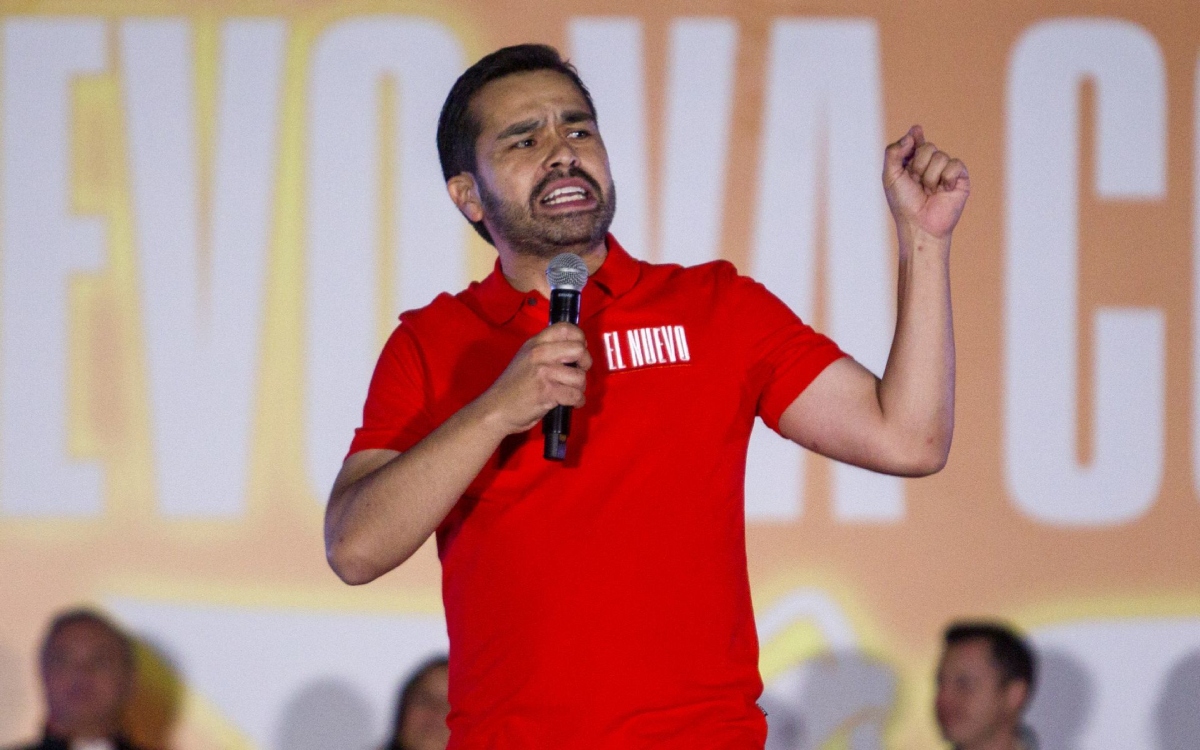 Máynez denuncia ante INE a PRI-PAN-PRD por presunto uso de bots y trolls