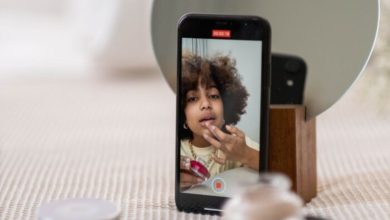 Mayoría de influencers no informan que reciben publicidad: estudio UE