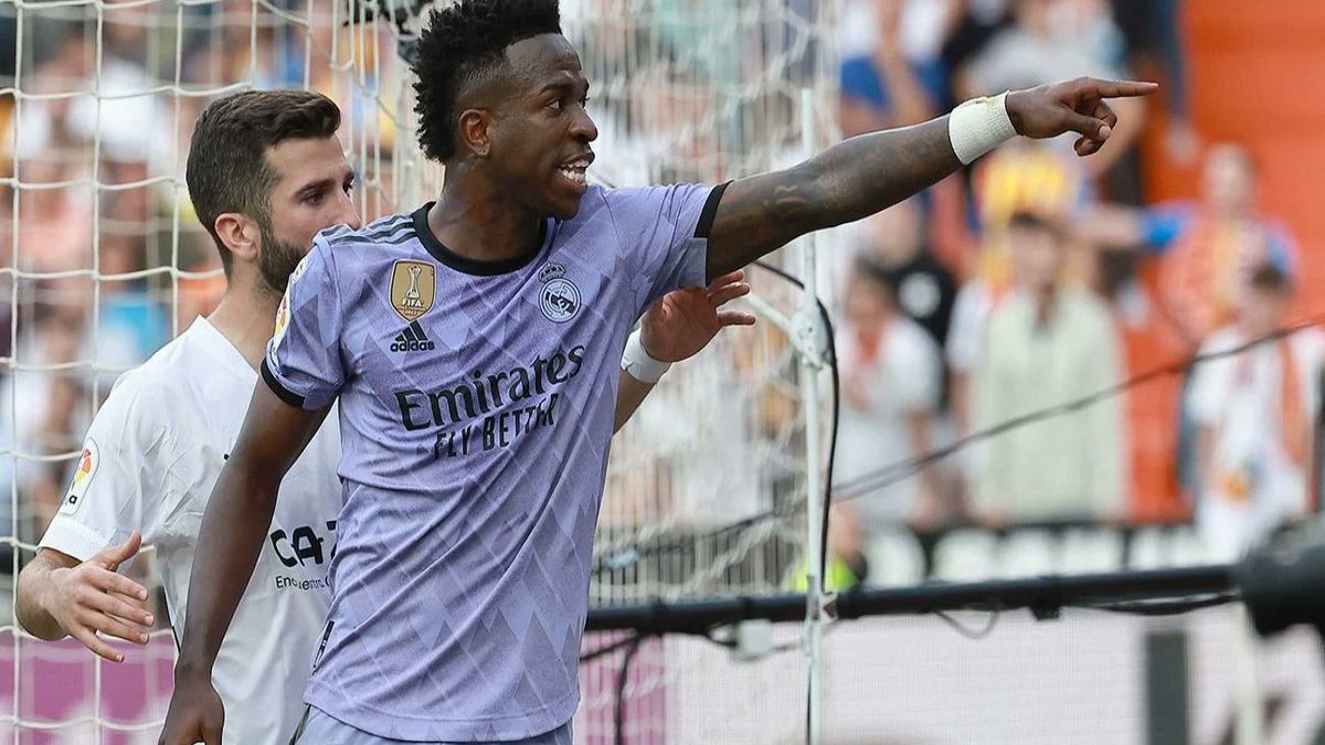 Niega Valencia CF acreditación a Netflix para grabar documental sobre Vinícius Jr en Mestalla