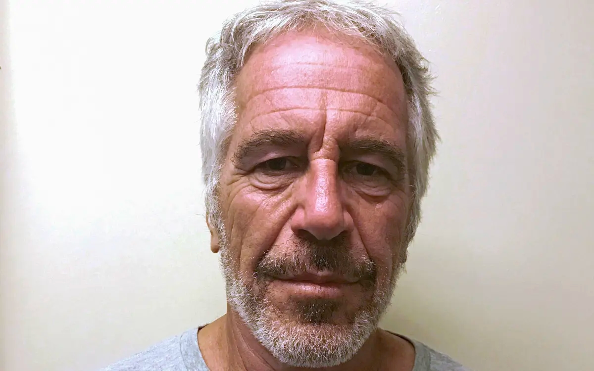 Por 'dar la espalda a las víctimas', 12 denunciantes de Epstein demandan al FBI