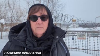 Rusia impone ultimátum a madre de Navalni para aceptar entierro privado: portavoz