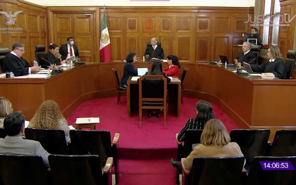 SCJN derriba reforma a la ley eléctrica impulsada por AMLO y Morena