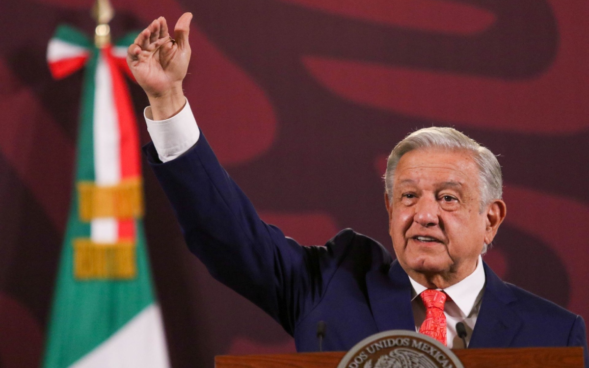 AMLO dice que marcha de 8M fue pacífica: ‘se portaron muy bien las manifestantes’