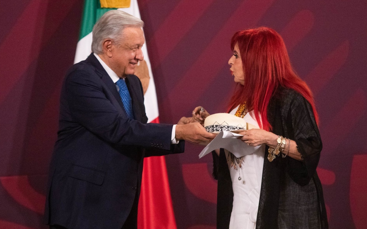 AMLO respalda a Layda Sansores pese protesta de policías en Campeche