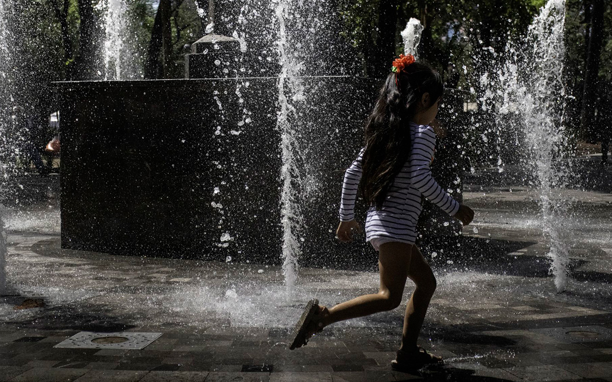 Activan alerta naranja y amarilla por altas temperaturas en CDMX