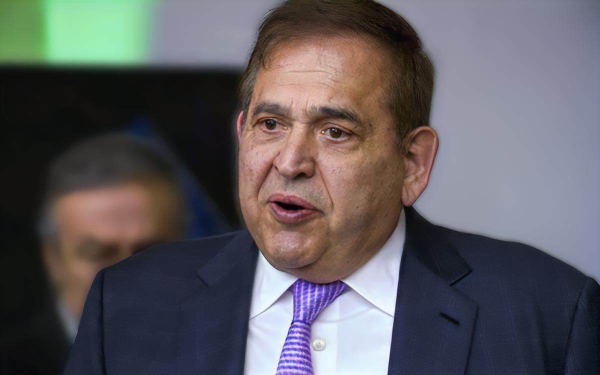 Ancira formaliza renuncia a AHMSA; empresa consigue extensión de pago a Pemex por caso Agronitrogenados