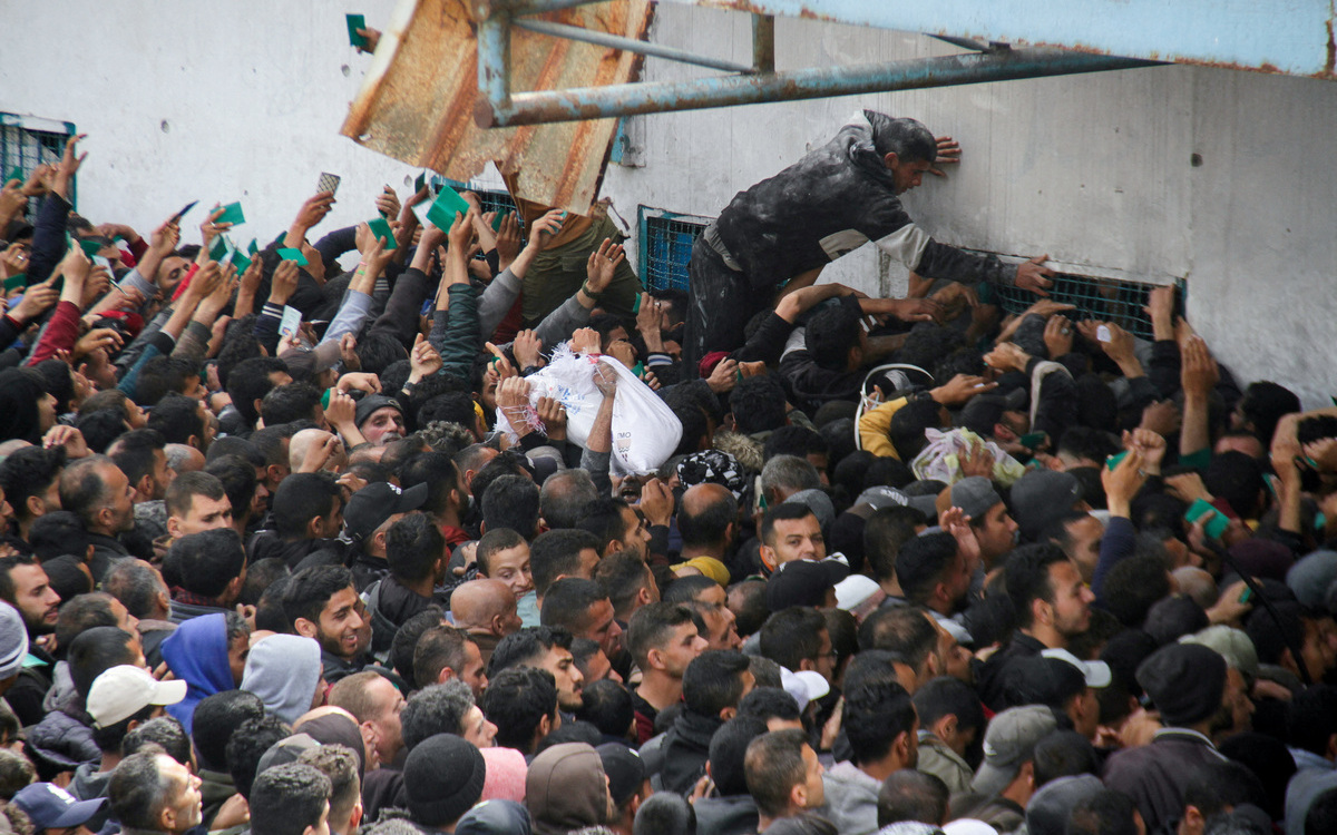 Ayuda alimentaria que zarpó desde Chipre llegó al norte de Gaza: ONG