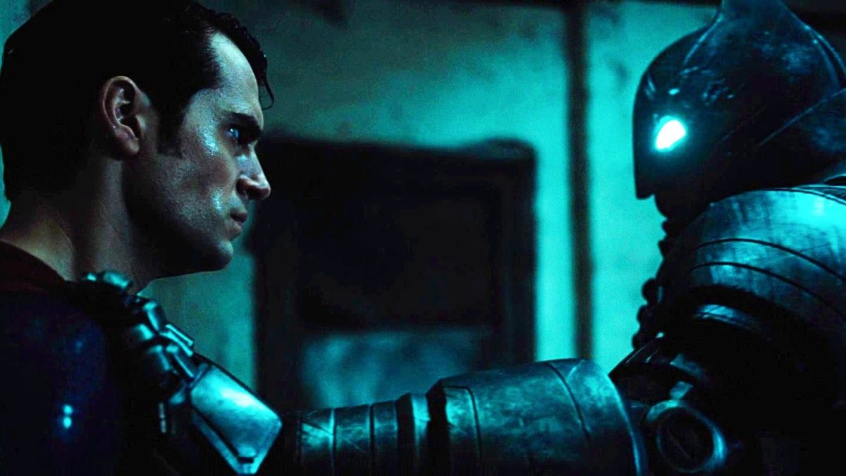 BVS de Zack Snyder casi obtuvo calificación R porque la MPAA dijo: "Simplemente no nos gusta la idea de que Batman luche contra Superman"