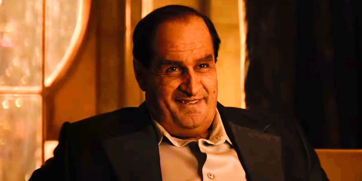 Colin Farrell se burla de 'Ocho horas retorcidas' de DC TV en la serie derivada de Batman