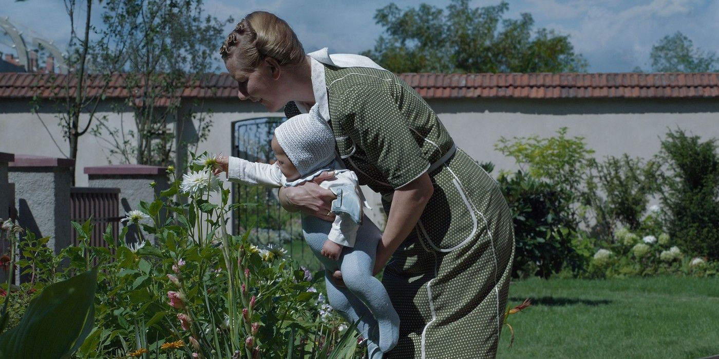La chica de Zone Of Interest que esconde comida (y la historia de la vida real) explicada por el director