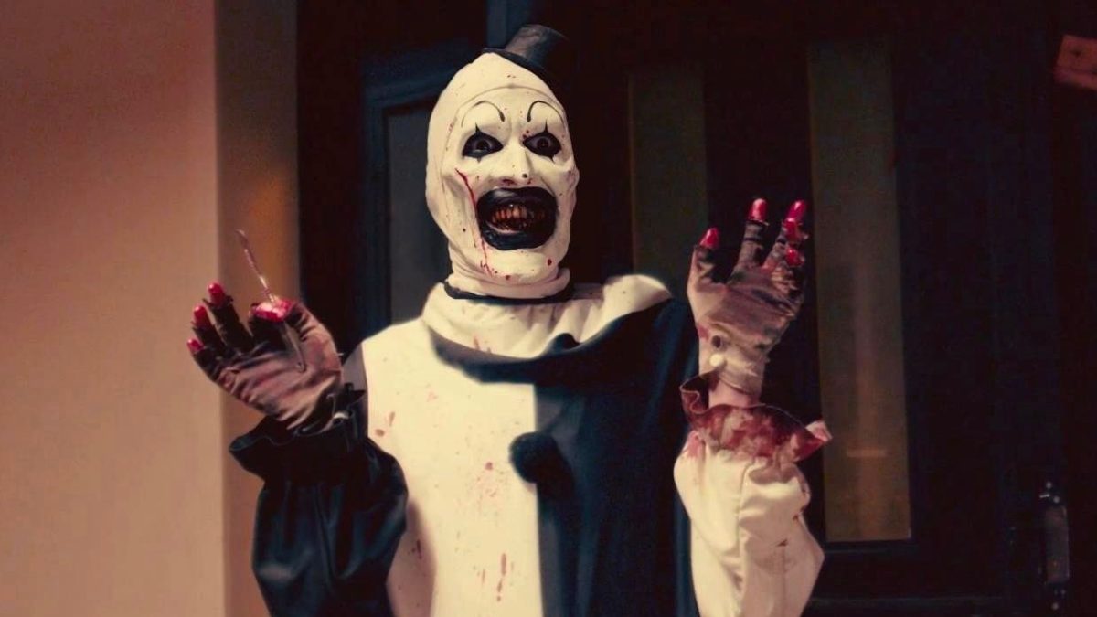 La imagen de Terrifier 3 BTS muestra una mirada aterradora en primer plano a Art The Clown